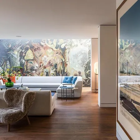 Artistic, Light And Spacious 3-bedrooms Apartment Amsterdam