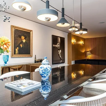 Apartment Artistic, Light And Spacious 3-bedrooms Amsterdam