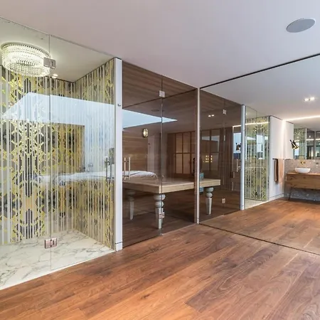 Appartement Artistic, Light And Spacious 3-bedrooms *