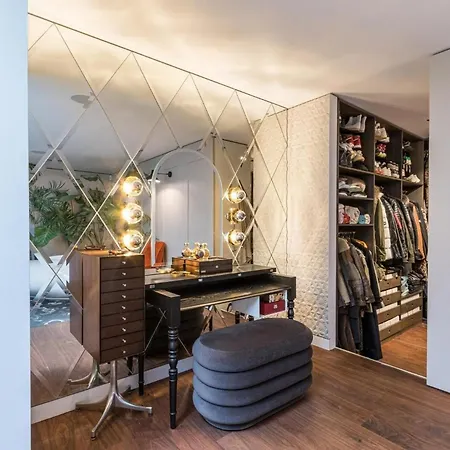 Artistic, Light And Spacious 3-bedrooms