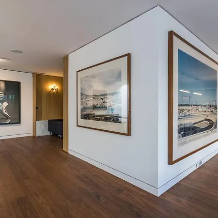 Artistic, Light And Spacious 3-bedrooms Appartement Amsterdam